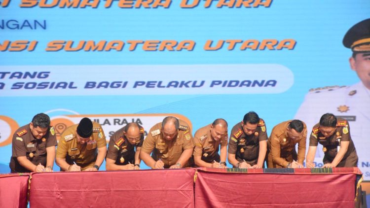 Wali Kota Tanjungbalai, Mahyaruddin Salim Penandatanganan MoU Pidana Kerja Sosial dengan Kejari Tanjungbalai