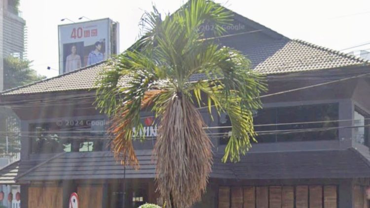 Bangunan eks Restoran Shinjuku Izakaya / Mantra Manado di Jalan S. Parman simpang Jalan K.H Zainul Arifin, Kelurahan Petisah Tengah, Kecamatan Medan Petisah. (Foto Ist)