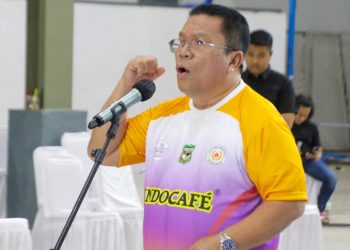 Wali Kota Pematangsiantar Wesly Silalahi SH MKn resmi menutup Open Turnamen Bola Voli KONI Pematangsiantar Cup 2025