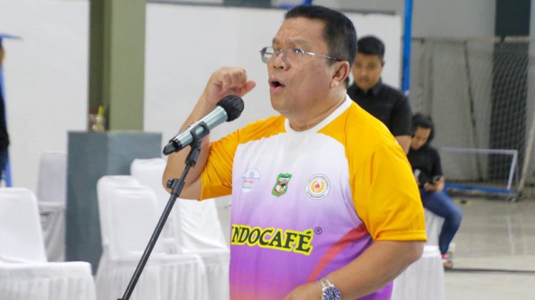 Wali Kota Pematangsiantar Wesly Silalahi SH MKn resmi menutup Open Turnamen Bola Voli KONI Pematangsiantar Cup 2025