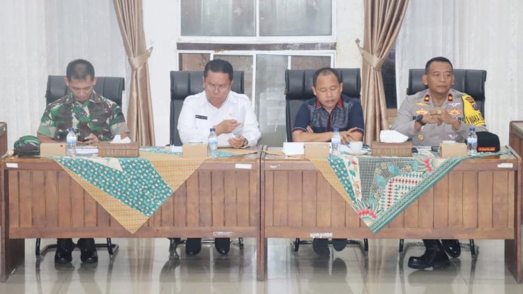 Wakapolres Pematangsianțar Budiono Saputro, SH. MH Ikuti Rapat Kondisi Terkini Cuaca Ekstrem