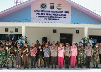 Wali Kota Pematangsiantar Wesly Silalahi SH MKn didampingi Ketua TP PKK Ny Liswati Wesly Silalahi menghadiri peresmian SPPG Yayasan Kemala Bhayangkari Cabang Pematangsiantar