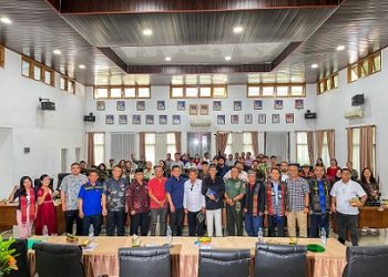 Wali Kota Pematangsiantar Wesly Silalahi SH MKn diwakili Plt Asisten Pemerintahan dan Kesejahteraan Rakyat Hamzah F Damanik membuka secara resmi Diskusi Menelaah Literasi Perjuangan Tokoh Simalungun Tuan Dolok Panribuan Raimbang Sinaga, menentang Kolonial Belanda yang Terlupakan di Ruang Data Pemerintah Kota (Pemko) Pematangsiantar.