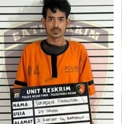 Pelaku penganiyaan Natalie Angel Gultom yang diringkus personil Polsek Medan Timur. (Foto Ist)