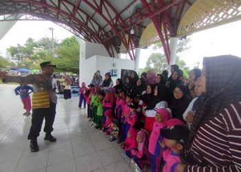 Polres Tanjungbalai Sosialisasikan Sekolah SMA Kemala Taruna Bhayangkara di Car Free Day
