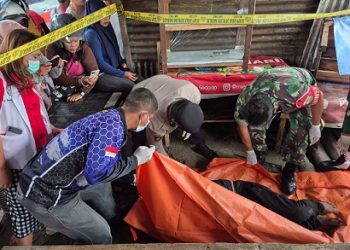 Jenajah korban Ton saat dievakuasi dari TKP