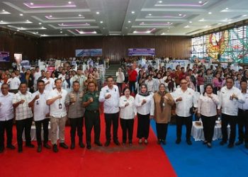 Wali Kota Pematangsiantar Wesly Silalahi diwakili Staf Ahli Bidang Pemerintahan Dra Happy Oikumenis Daely menghadiri kegiatan Job Fair Tahun 2025