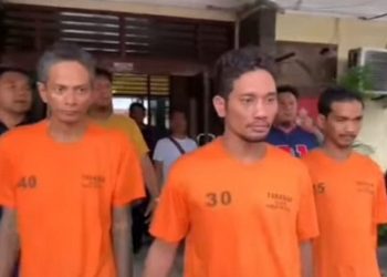 3 pelaku pembongkaran bengkel dan toko di wilayah Desa Lau Dendang ditangkap personel Polsek Medan Tembung. (Foto Ist)