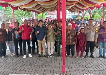 Ketua Fraksi PDI Perjuangan DPRD Kota Medan, Robi Barus saat Sosialisasi Peraturan Daerah (Perda) Nomor 2 Tahun 2024 tentang Perlindungan Penyandang Disabilitas dan Lanjut Asia (Lansia) di Medan Barat. (Foto Ist)