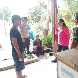 Bhabinkamtibmas Kelurahan Setia Negara AIPTU Januar Butar Butara selesaikan dugaan pencurian di SMP Negeri 10