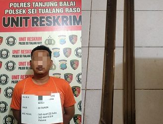 Tersangka R sudah ditahan di Polsek STR