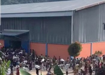 Penjarahan Gudang Bulog Di Sibolga. (Foto Ist)