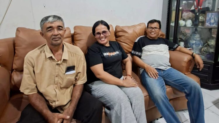 Wakil Ketua Panitia Natal Patambor Kota Medan Marsal Manurung, Bendahara Dormauli Br Manurung, Sekretaris Organda Manurung. (Foto Ist)