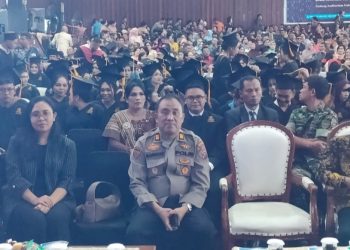 Kabag SDM Polres Pematangsianțar AKP Mara Lidang Harahap menghadiri Dies Natalis ke 8 dan Wisuda VII Periode II Tahun 2025 UHKBPNP