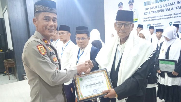 Kabag SDM Kompol H.E. Sidauruk, S.H. M.H dalam Pembukaan Musda MUI Kota Tanjungbalai ke VII Tahun 2025.