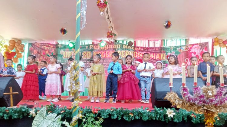 UPTD SD Negeri Percontohan Kota Pematangsiantar Gelar Perayaan Natal