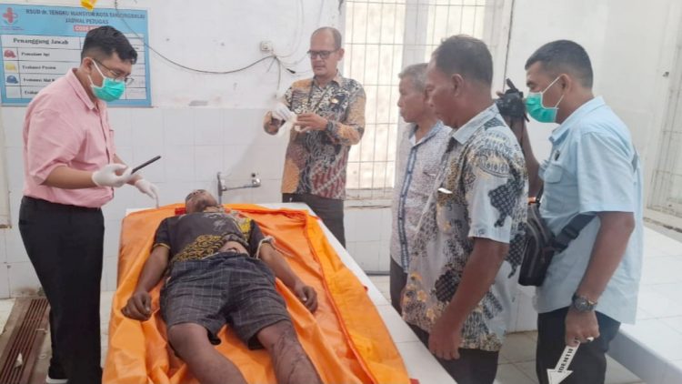 Jenajah Padlisamana alias Padli diruangan jenajah RSUD Tengku Mansyur Tanjungbalai
