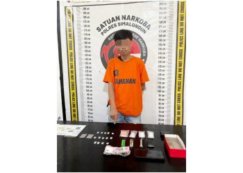 Tersangka Bagus Ardiansyah dan barang bukti