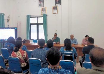 Kadis Kominfo Kota Pematangsiantar Johannes Sihombing SSTP MSi pimpin kegiatan Validasi dan Finalisasi Data Statistik Sektoral Tahun 2025