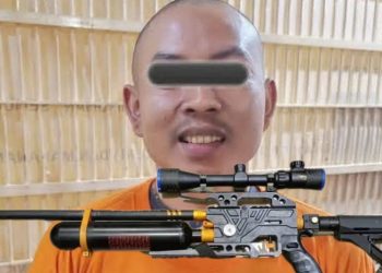 Pelaku penembakan gunakan senapan angin yang ditangkap Polres Tanah Karo dengan menyita barang bukti berupa senapan angin jenis gejluk. (Foto Ist)