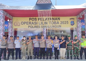 Kapolres Simalungun AKBP Marganda Aritonang, SH, SIK, MM cek Pos Yan Terpadu Pelabuhan Tiga Ras