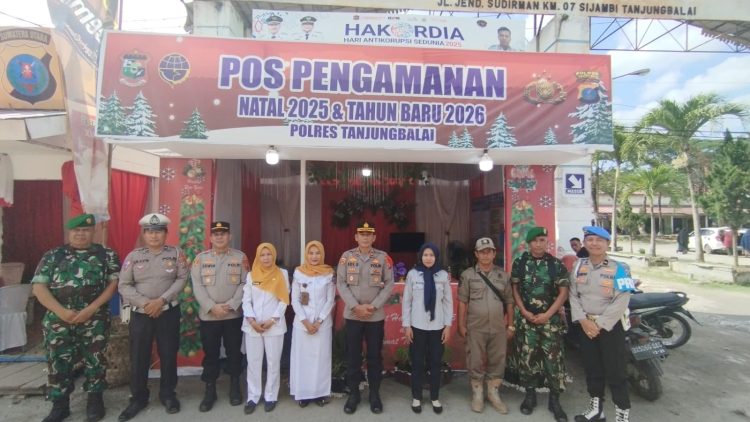 Kabag SDM, Kompol HE. Sidauruk, S.H. M.H, selaku Pamatwil 1 Ops Lilin Toba-2025 cek Pos Pam Batu 7