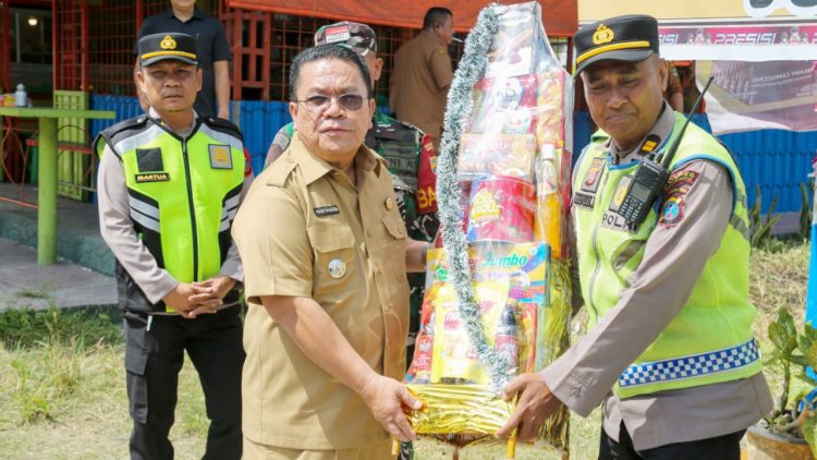 Wali Kota Pematangsiantar Wesly Silalahi SH MKn bersama Forkopimda saat kunjungi Pos Pelayanan