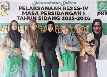 Anggota DPRD Kota Medan Lailatul Badri saat pelaksanaan Reses  IV Masa Sidang I Tahun Sidang 2025-2026. (Foto Ist)