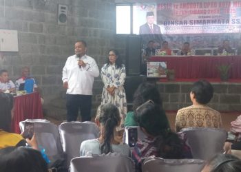 Anggota DPRD Medan, Binsar Simarmata saat Reses IV Tahun Sidang 2024-2025 di Aula Gereja Katolik Santo Fransiskus Asisi, Jalan Bunga Ester, Kelurahan Padang Bulan Selayang II, Kecamatan Medan Selayang, Medan (Foto Ist)
