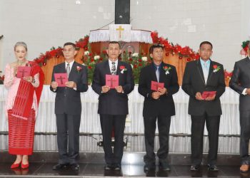 Kapolres Pematangsiantar AKBP Sah Udur T.M. Sitinjak SH. SIK. MH bersama Ketua Panitia AKP Mariduk Tambunan SH MH dan Pejabat Utama saat bacakan liturgi