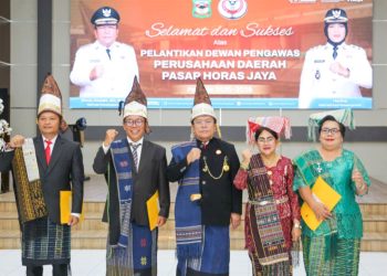 Wali Kota Pematangsiantar Wesly Silalahi SH MKn melantik tiga Dewan Pengawas PD PHJ Periode 2025-2028 di Ruang Serbaguna Pemko Pematangsiantar