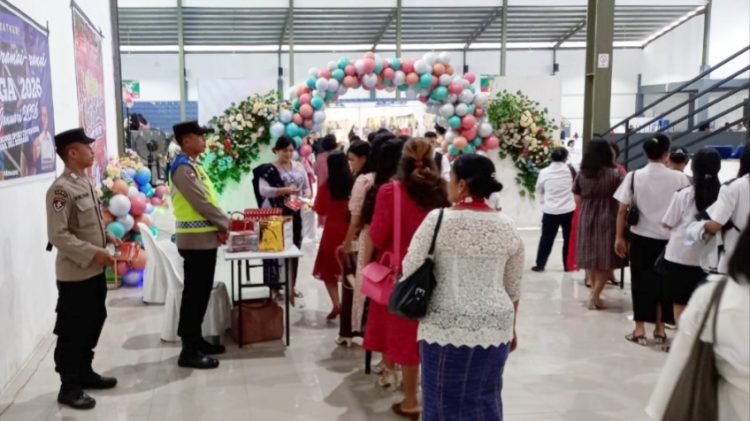 Personil Polres Pematangsiantar Pengamanan Perayaan Natal Oikumene Tahun 2025