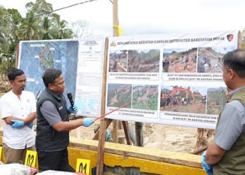Tim Bareskrim Polri saat paparan di Tapteng. (Foto Ist)