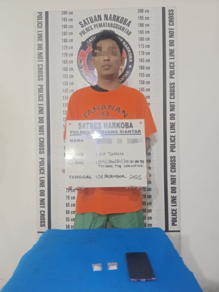 Tersangka FTG dan barnag bukti