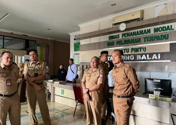 Wali Kota Tanjungbalai Mahyaruddin Salim Sidak Kantor DPMPTSP, Tegaskan Disiplin dan Pelayanan Prima