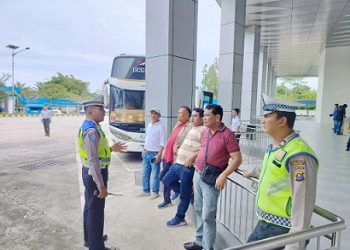 Kanit Turjagwali IPDA Horas Gabe Tambunan SH saat sosialisasi di Terminal Tanjung Pinggir