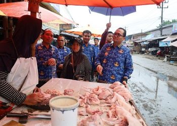 Wakil Wali Kota Tanjungbalai, Muhammad Fadly Abdina melakukan monitoring ke sejumlah pasar tradisiona