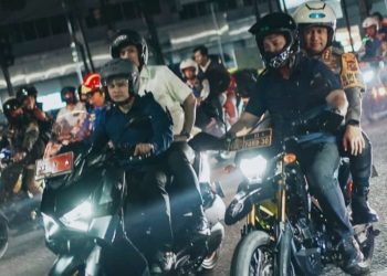 Kapolrestabes Medan Kombes Pol Dr. Jean Calvijn Simanjuntak, Wali Kota Medan, Rico Tri Putra Bayu Waas bersama unsur Forkopimda patroli skala besar gunakan sepeda motor. (Foto Ist)