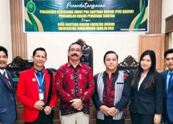 Ketua BBH USI DR. Sarles Gultom SH. MH dan Tim Pengacara