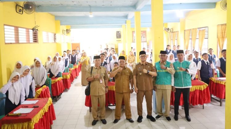 Wakil Wali Kota Tanjungbalai Muhammad Fadly Abdina hadiri Acara Pelatihan Fardhu Kifayah di SMPN 1