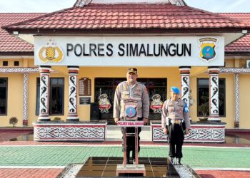 Wakil Kapolres Simalungun yang baru, KOMPOL Imam Alriyuddin, S.H. M.H., memimpin apel pagi perdana