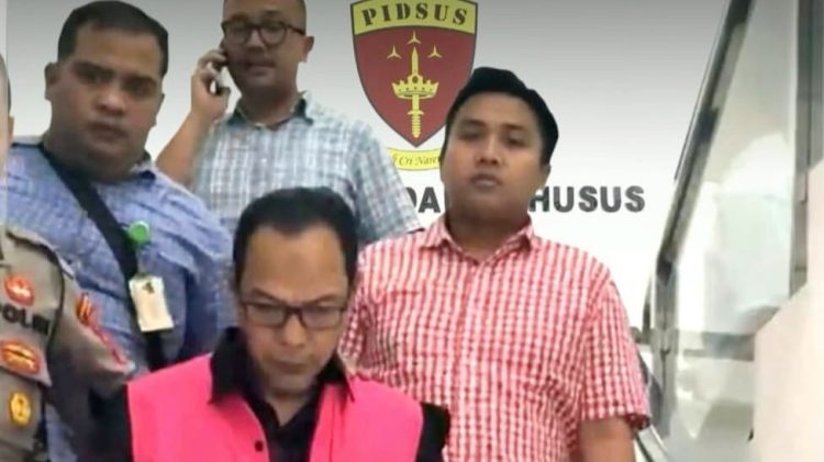 Kejari Medan menangkap mantan Kepala Unit PT BRI Titipapan Cabang Iskandar Muda Medan berinisial S perkara dugaan korupsi realisasi kredit senilai Rp1,365 miliar. (Foto Ist)