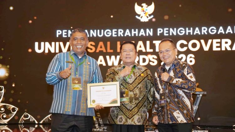 Wali Kota Pematangsiantar Wesly Silalahi SH MKn bersama BPJS Kesehatan Cabang Pematangsiantar raih Penghargaan Universal Health Coverage (UHC) Award Tahun 2026 Kategori Pratama.