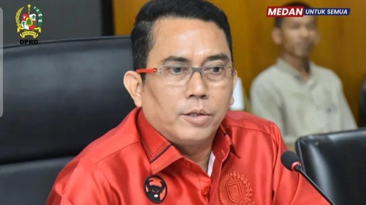 Ketua Komisi 4 DPRD Medan, Paul Mei Anton Simanjuntak gelar RDP maraknya bangunan tanpa PBG di Kota Medan. (Foto Ist)