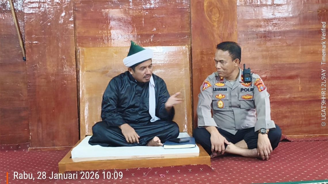 Kapolsek Tanah Jawa Kompol Banuara Manurung SH bersama personel kunjungan silaturahmi dan koordinasi dengan Tuan Guru Batak Syekh Dr Ahmad Sabban elRahmaniy Rajagukguk MA