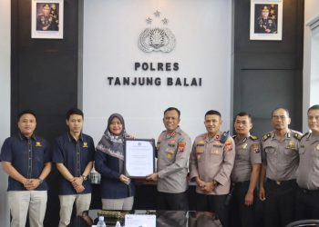 Kapolres Tanjungbalai AKBP Welman Feri, S.I.K, M.I.K terima penghargaan dari KPKNL Asahan