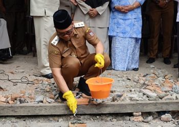 Wakil Wali Kota Tanjungbali Muhammad Fadly Abdina Hadiri Peletakan Batu Pertama Mesjid Umul Qura YMPI Sei Tualang Raso 