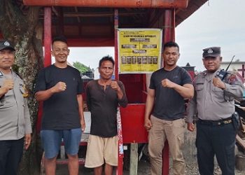 PS. Kanit Binmas AIPTU P. Manurung dan Bhabinkamtibmas Kelurahan Kristen BRIPKA Swandi melaksanakan kegiatan Sambang di Pos Sat Kamling Jalan Narumonda Atas