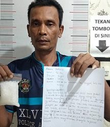 Pengedar sabu D yang ditangkap tim Polsek Medan Helvetia. (Foto Ist)