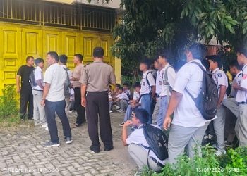 Kapolsek Siantar Marihat AKP Doni Simanjuntak SH saat pimpin pengecekan